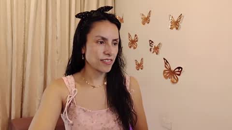 Snapshot of sofibelladelavega chatting on 06.22.26 Sofi Bella online show from 06.22.26