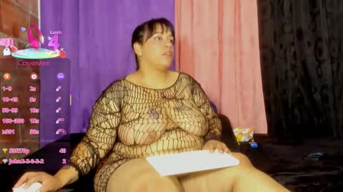 Snapshot of sofie_storm chatting on 10.17.25 Vicky online show from 10.17.25