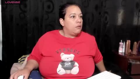 Vicky  online show from 05.12.26
