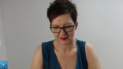 Sofie Velvet online show from 11.30.25