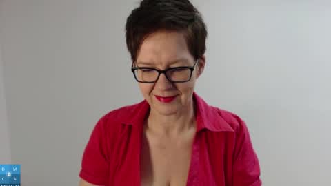 Sofie Velvet online show from 12.17.25