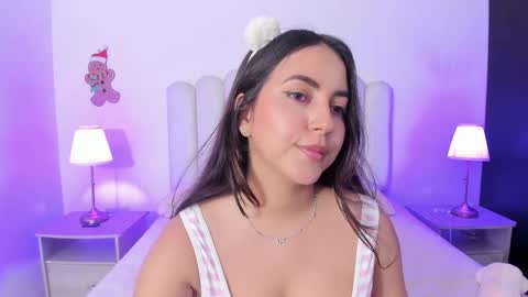 Snapshot of sofiebunnie chatting on 05.15.26 sofiebunnie online show from 05.15.26