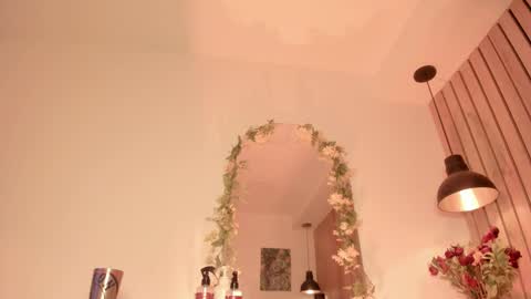 Snapshot of sofiesoft chatting on 09.15.25 Sofie online show from 09.15.25