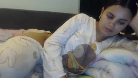 Snapshot of sofigarcia17 chatting on 10.06.25 sofi online show from 10.06.25
