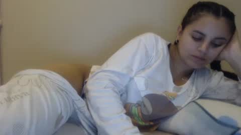 Snapshot of sofigarcia17 chatting on 11.06.25 sofi online show from 11.06.25