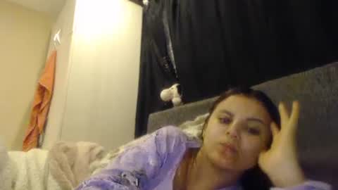 Snapshot of sofigarcia17 chatting on 04.16.26 sofi online show from 04.16.26