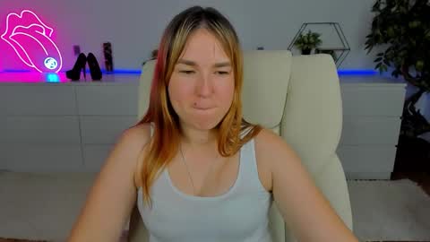 Snapshot of sofii_darling chatting on 11.21.25 sofii_darling online show from 11.21.25