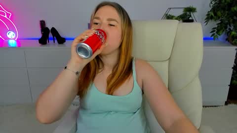 Snapshot of sofii_darling chatting on 03.06.26 sofii_darling online show from 03.06.26