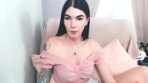 Snapshot of sofiiadream chatting on 06.18.26 sofiiadream online show from 06.18.26