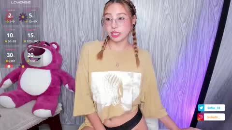 Snapshot of sofiii_03 chatting on 10.09.25 SOFIA online show from 10.09.25