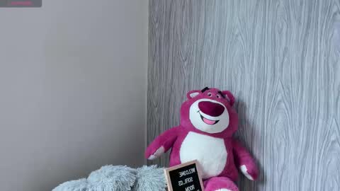 Snapshot of sofiii_03 chatting on 02.13.26 SOFIA online show from 02.13.26