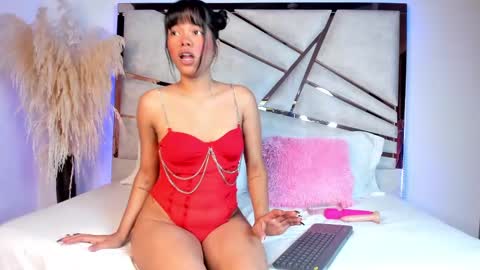 Snapshot of sofijohnsonx chatting on 01.07.25 sofijohnsonx online show from 01.07.25