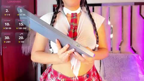 Snapshot of sofijohnsonx chatting on 12.14.25 sofijohnsonx online show from 12.14.25