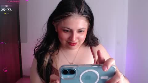 Snapshot of sofix_ chatting on 05.23.26 Lau online show from 05.23.26