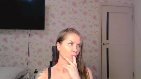  Kaitbrunette and SofiblondeWelcome room Private is Open  Make us happy online show from 04.30.26