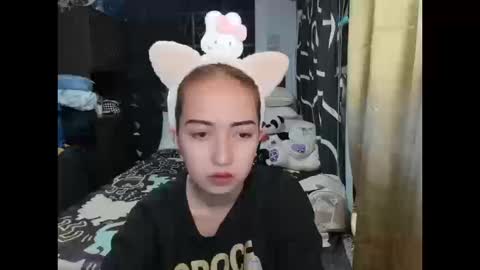 Snapshot of soft_angel8 chatting on 12.18.25 Angel online show from 12.18.25