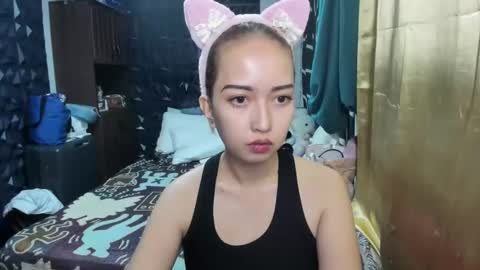 Snapshot of soft_angel8 chatting on 12.20.25 Angel online show from 12.20.25