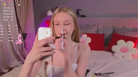 Snapshot of soft_babe chatting on 02.19.26 Milisa online show from 02.19.26