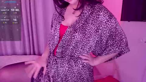 Snapshot of softt_kitty chatting on 02.21.25 Emily online show from 02.21.25