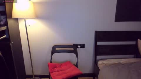 Snapshot of softt_kitty chatting on 09.19.25 Emily online show from 09.19.25