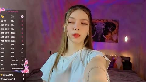 Snapshot of softy_bunny chatting on 05.31.26 softy_bunny online show from 05.31.26