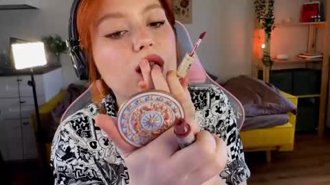 Snapshot of sofy_benson chatting on 05.15.26 Sofy online show from 05.15.26