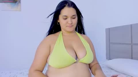 Snapshot of sofy_owens chatting on 03.17.26 pelinegra online show from 03.17.26