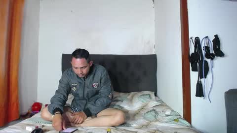 Snapshot of sofya_n_andy_ chatting on 01.17.25 sofya_n_andy_ online show from 01.17.25