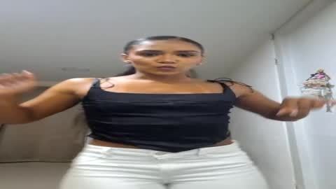 Snapshot of sofynovoa chatting on 07.27.26 online show from 07.27.26