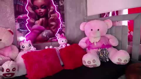 Snapshot of solange_koi chatting on 10.01.25 instagram evalunavelez1. online show from 10.01.25