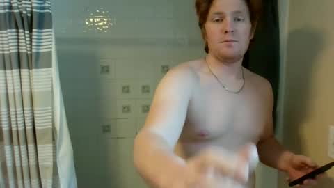 Snapshot of solid_n_hung chatting on 02.15.26 solid_n_hung online show from 02.15.26