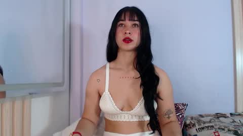 Snapshot of solscarleet chatting on 09.11.25 Sol online show from 09.11.25