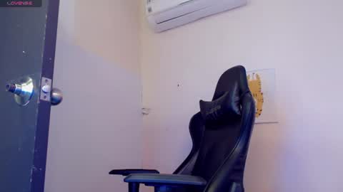 Snapshot of sombra_18 chatting on 08.02.26 ESTEBAN online show from 08.02.26