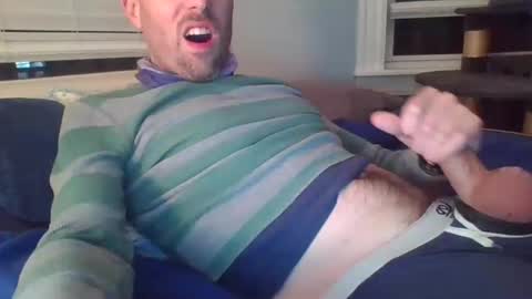 Snapshot of somervilleguy chatting on 03.04.25 somervilleguy online show from 03.04.25