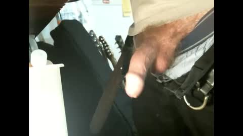 Snapshot of sonnyboy18 chatting on 11.10.25 BruceWilly online show from 11.10.25