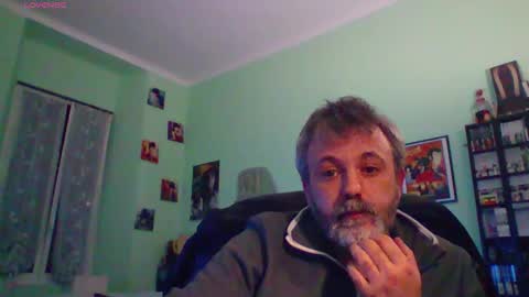 Snapshot of sonoboris chatting on 04.15.26 sonoboris online show from 04.15.26