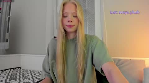 Snapshot of sonyaplush chatting on 05.15.26 Sonya Instagram Twitter sonyaplushgirl OnlyFans sonyaplush online show from 05.15.26