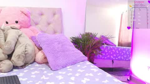 Snapshot of soofikiss chatting on 02.18.26 sofi online show from 02.18.26