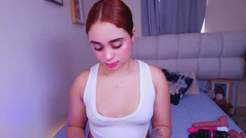 Snapshot of soph1a_roy chatting on 05.14.26 Sophia Roy online show from 05.14.26