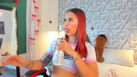 Snapshot of sophi_01 chatting on 02.07.26 sophie online show from 02.07.26