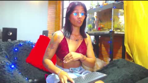 Snapshot of sophi_bonny chatting on 02.17.25 Sophi Bonny online show from 02.17.25