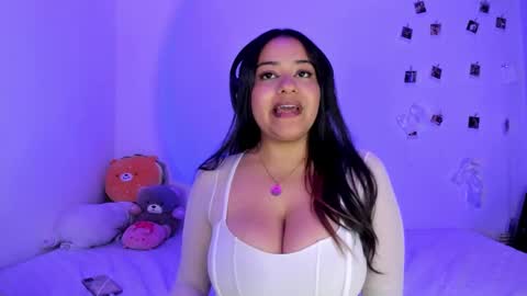 Snapshot of sophi_moon1 chatting on 02.16.26 Sofia online show from 02.16.26