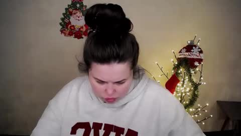 sophia__olsen online show from 12.17.25