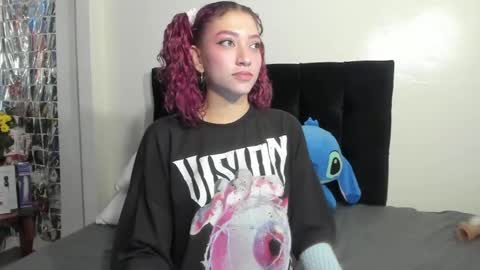 Snapshot of sophia_arevalo_ chatting on 05.12.26 Sophia online show from 05.12.26