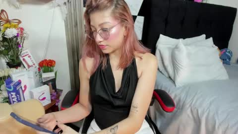 Snapshot of sophia_arevalo_ chatting on 05.25.26 Sophia online show from 05.25.26