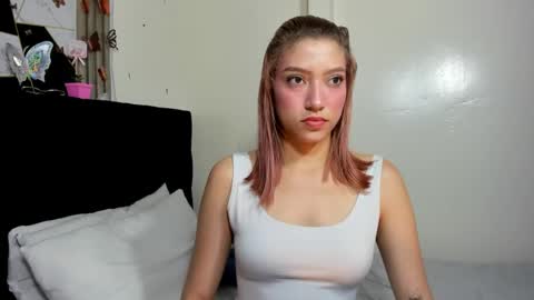 Snapshot of sophia_arevalo_ chatting on 05.27.26 Sophia online show from 05.27.26