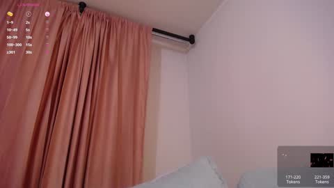  SophiI online show from 01.06.25