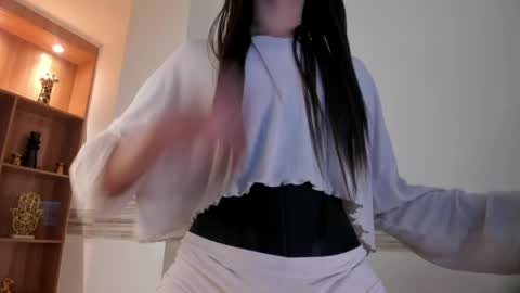 Snapshot of sophia_cambpell chatting on 05.08.26 Sophia online show from 05.08.26