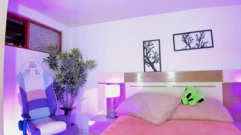 Snapshot of sophia_duarte_ chatting on 05.25.26 sophia_duarte_ online show from 05.25.26