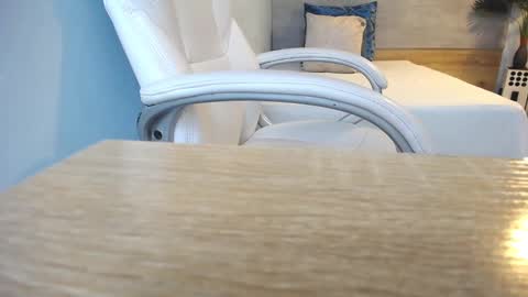 Snapshot of sophia_hadid chatting on 12.31.24 Sophia online show from 12.31.24